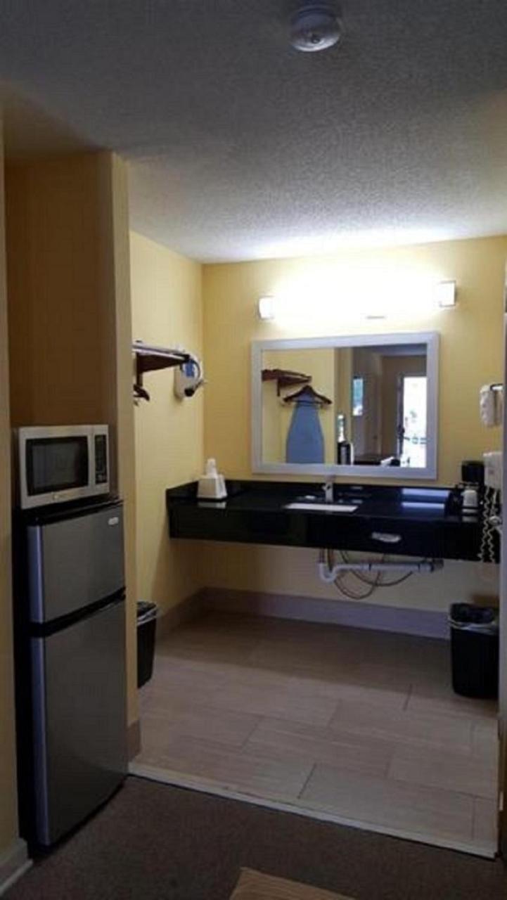 Loyalty Inn Hawkinsville מראה חיצוני תמונה