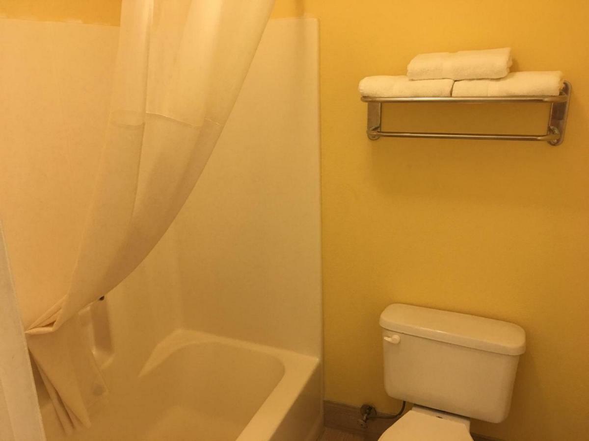 Loyalty Inn Hawkinsville מראה חיצוני תמונה