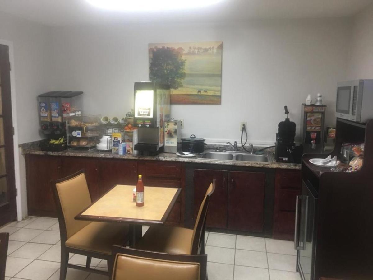 Loyalty Inn Hawkinsville מראה חיצוני תמונה